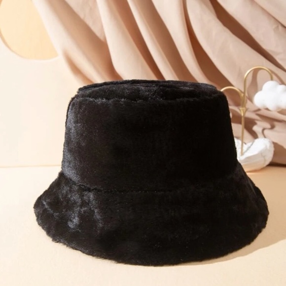 Fur Bucket Hat - Picture 1 of 1